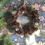 Merry Christmas! 横糸刺繍と、松ぼっくりのリースフレーム[動画あり]